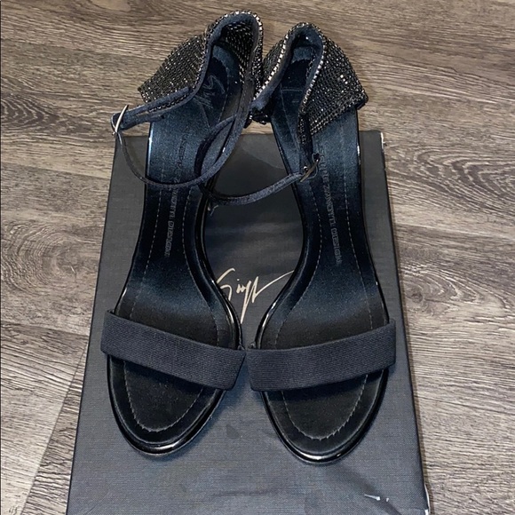 Giuseppe Zanotti High Heels - Picture 2 of 10